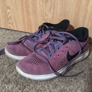 Nike Women's Pink purple and Black Sneakers size 7